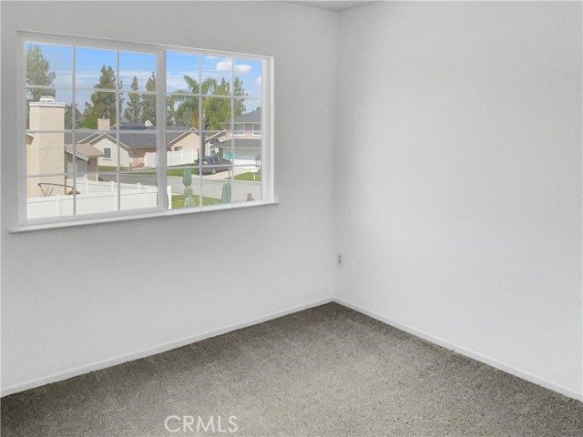 Detail Gallery Image 5 of 20 For 28647 Strathmore Rd, Highland,  CA 92346 - 4 Beds | 2/1 Baths