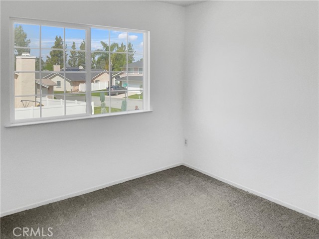 Detail Gallery Image 5 of 20 For 28647 Strathmore Rd, Highland,  CA 92346 - 4 Beds | 2/1 Baths