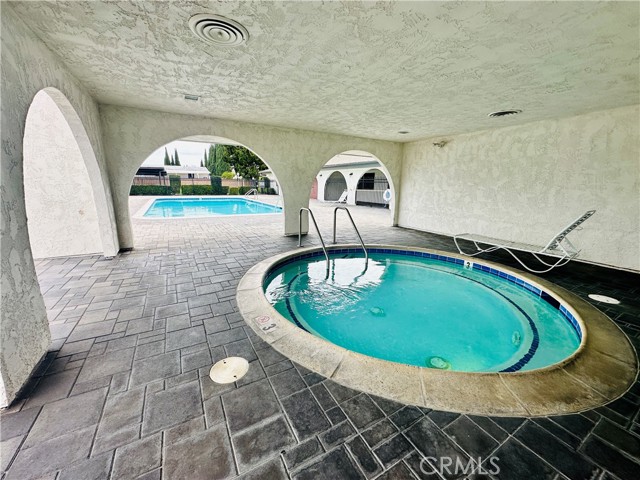 Detail Gallery Image 27 of 31 For 323 N Euclid St #148,  Santa Ana,  CA 92703 - 4 Beds | 2 Baths