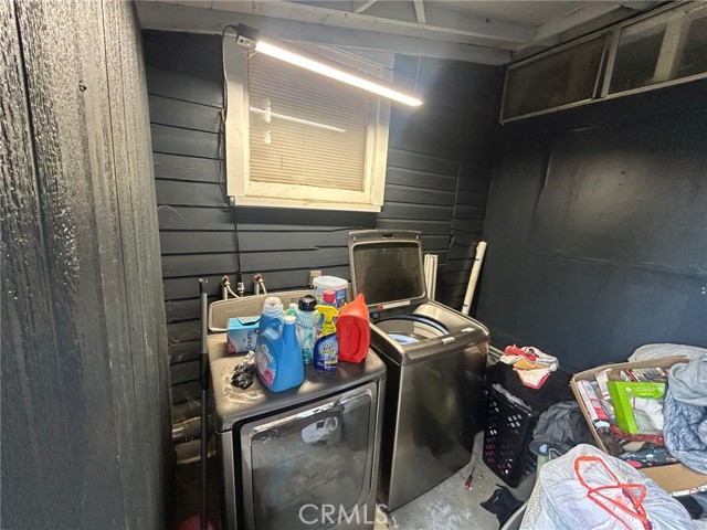 1176 Laurel Avenue, Pomona CA: https://media.crmls.org/medias/3b40c672-6023-46e1-ad07-c341257564ea.jpg
