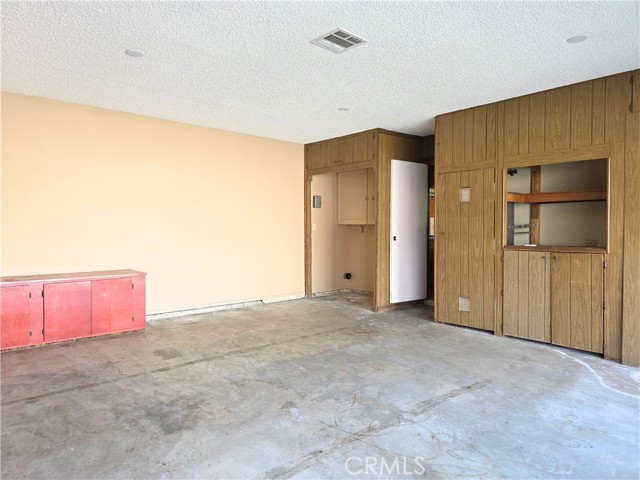 Detail Gallery Image 15 of 33 For 25845 Holly Vista, San Bernardino,  CA 92404 - 3 Beds | 2 Baths