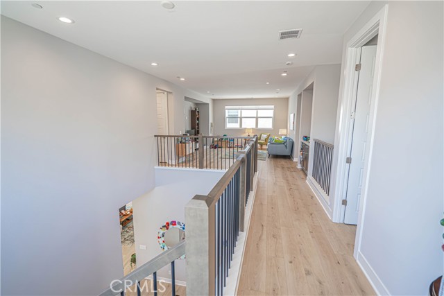 27871 Screenplay Place, Valencia CA: https://media.crmls.org/medias/3b41599f-60e2-4c8f-9808-3b6981e1e098.jpg