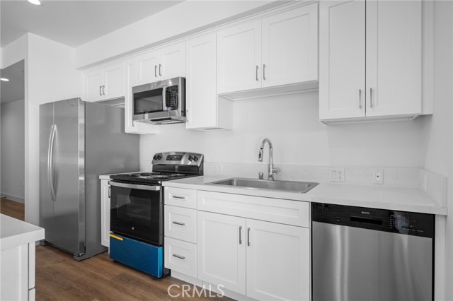 Detail Gallery Image 11 of 21 For 10657 Moorpark St #204,  North Hollywood,  CA 91602 - 2 Beds | 1 Baths