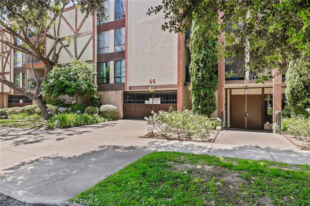 65 N Allen Avenue #305