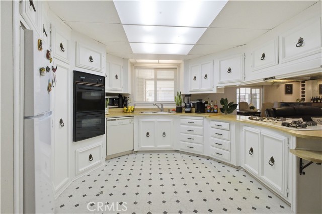 Detail Gallery Image 10 of 28 For 2683 Chamise Way, Hemet,  CA 92545 - 2 Beds | 2 Baths