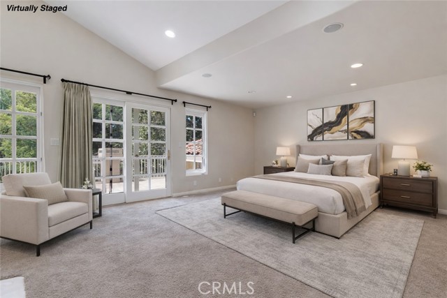 Detail Gallery Image 10 of 33 For 4525 Vista De Oro Ave, Woodland Hills,  CA 91364 - 5 Beds | 4/2 Baths