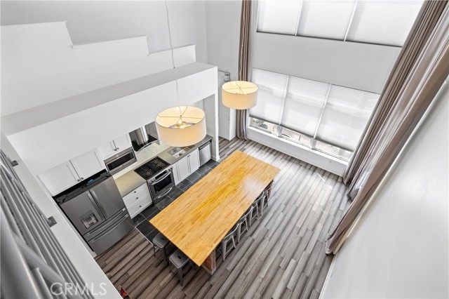 919 E Santa Ana Boulevard, Santa Ana CA: https://media.crmls.org/medias/3b438380-3766-4327-8d95-c7bea99e7ee8.jpg