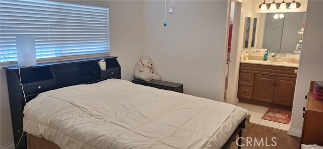 Detail Gallery Image 10 of 13 For 640 Corona, Hemet,  CA 92545 - 2 Beds | 2 Baths