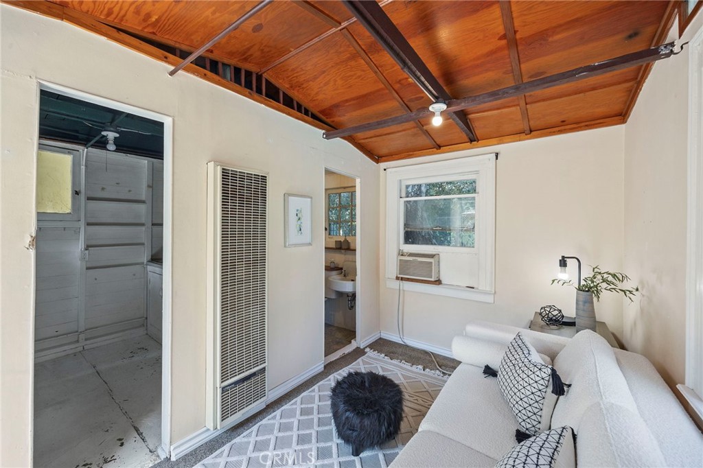 MLS #OC25144639 img 33