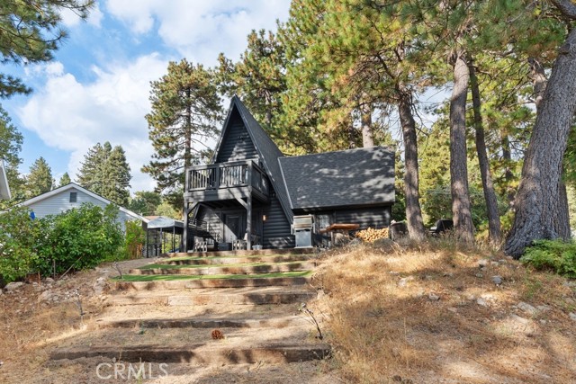 31427 Lightfoot Way, Running Springs, CA 92382