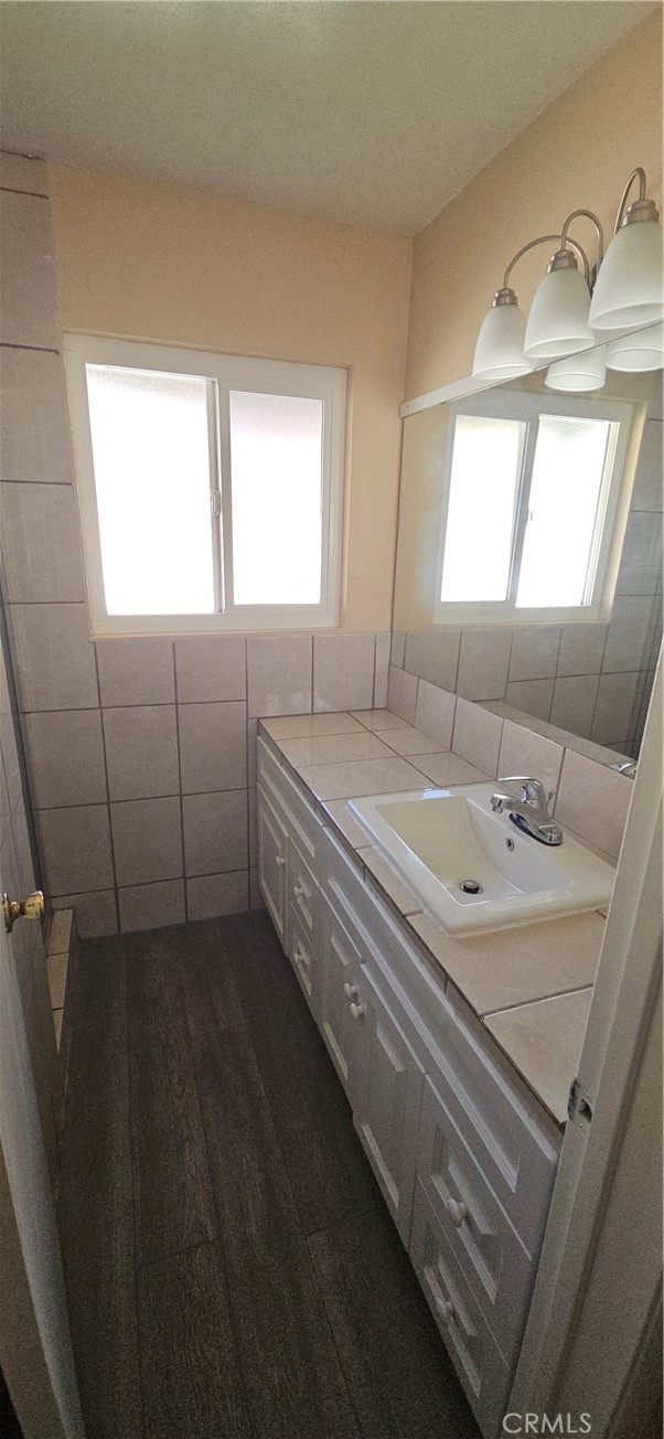 Detail Gallery Image 16 of 18 For 12431 Avocado Ave, Chino,  CA 91710 - 4 Beds | 2/1 Baths