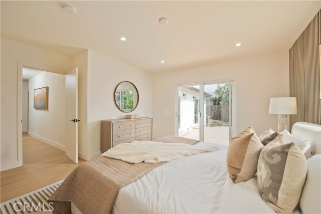 Detail Gallery Image 12 of 25 For 22330 Mobile St, Woodland Hills,  CA 91304 - 4 Beds | 2/1 Baths