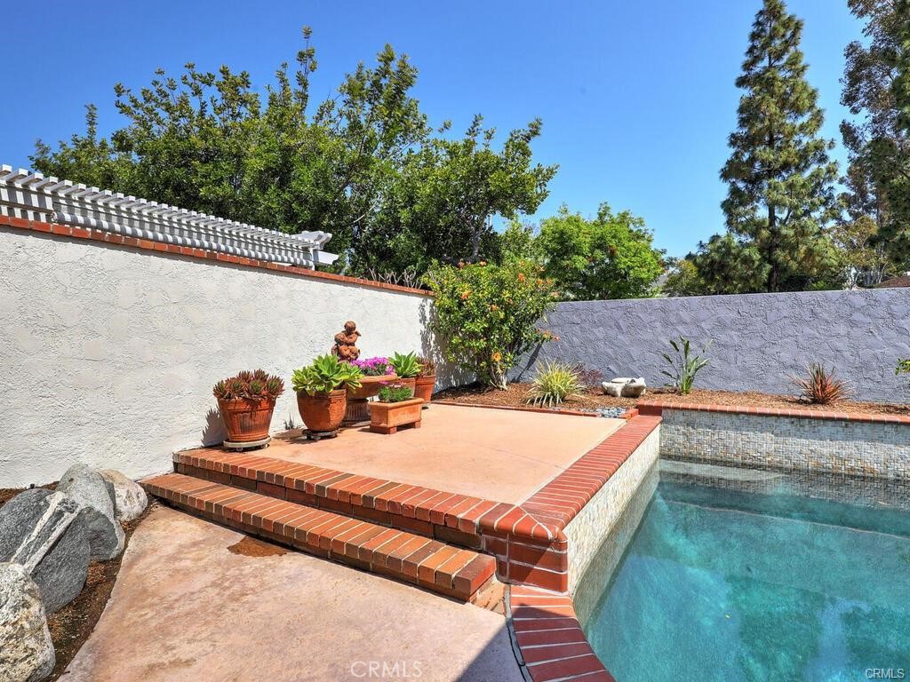 3b4626f7 Cb1b 4a7f A746 3ed90112396b