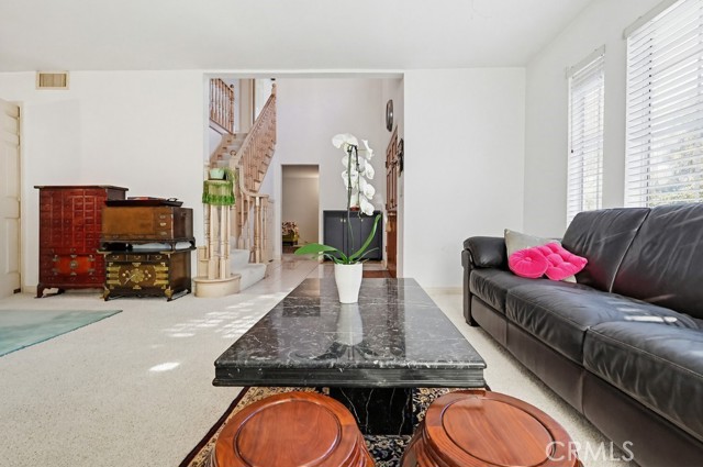 Detail Gallery Image 14 of 68 For 7114 Wyngate St, Tujunga,  CA 91042 - 3 Beds | 2/1 Baths