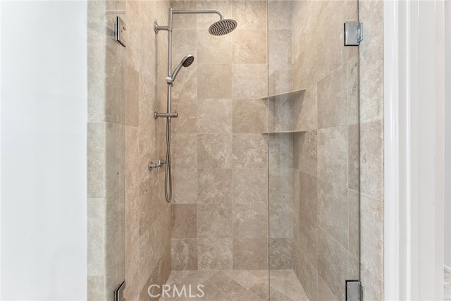 11053 Strathmore Drive, Westwood - Century City CA: https://media.crmls.org/medias/3b47de78-0be3-4820-b640-29c4bb714d59.jpg