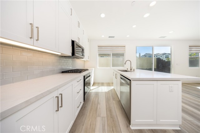 Detail Gallery Image 8 of 37 For 601 Jasper St, Rancho Mission Viejo,  CA 92694 - 4 Beds | 3 Baths