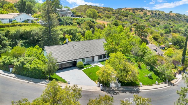 20101 Greenbriar Drive, Tarzana CA: https://media.crmls.org/medias/3b483791-2779-489f-b544-6328342d6bdf.jpg