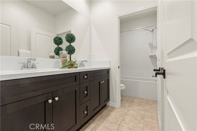 115 Hollow Tree, Irvine CA: https://media.crmls.org/medias/3b48695b-764b-4f1d-a1ea-7e9b180deb5f.jpg