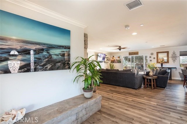 Detail Gallery Image 3 of 52 For 18855 Consul, Corona,  CA 92881 - 4 Beds | 4/1 Baths