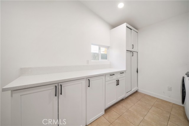 Detail Gallery Image 12 of 44 For 1610 N Amador Ave, Ontario,  CA 91764 - 5 Beds | 3 Baths