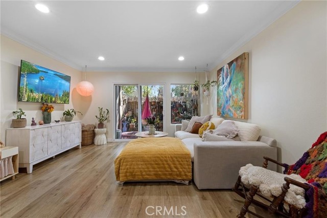 Detail Gallery Image 4 of 29 For 18350 Hatteras #157,  Tarzana,  CA 91356 - 3 Beds | 2 Baths