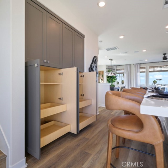 Detail Gallery Image 6 of 31 For 1673 W Lincoln Ave #101,  Anaheim,  CA 92801 - 3 Beds | 2/1 Baths