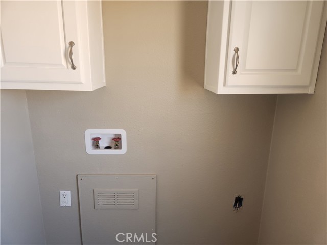 Detail Gallery Image 8 of 11 For 60750 Stagemans Rd, Landers,  CA 92285 - 2 Beds | 2 Baths
