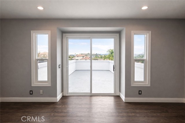 Detail Gallery Image 18 of 29 For 22896 San Joaquin East, Canyon Lake,  CA 92587 - 5 Beds | 2/1 Baths