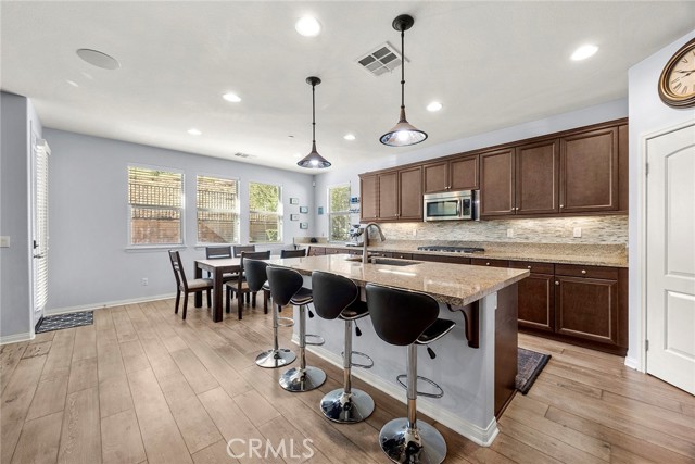 Detail Gallery Image 10 of 52 For 26261 Santiago Canyon, Corona,  CA 92883 - 5 Beds | 4/1 Baths