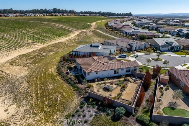 1330 Riley Lane, Nipomo CA: https://media.crmls.org/medias/3b4afc9f-8841-4ba9-8b0e-0d2cdf614362.jpg