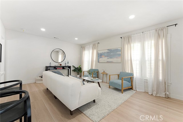 Detail Gallery Image 3 of 11 For 2626 Crestmoore, Los Angeles,  CA 90065 - 1 Beds | 1 Baths
