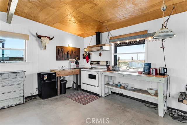 Detail Gallery Image 10 of 48 For 66488 Pole Line Rd, Joshua Tree,  CA 92252 - 0 Beds | 1 Baths