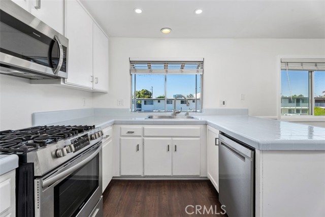 Detail Gallery Image 12 of 35 For 428 W 1st St, Tustin,  CA 92780 - 2 Beds | 2/1 Baths