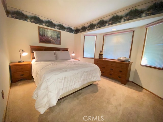 43133 Moonridge Rd, Big Bear CA: https://media.crmls.org/medias/3b4d8acf-d147-4de2-8cfc-92dc56c3c2b6.jpg