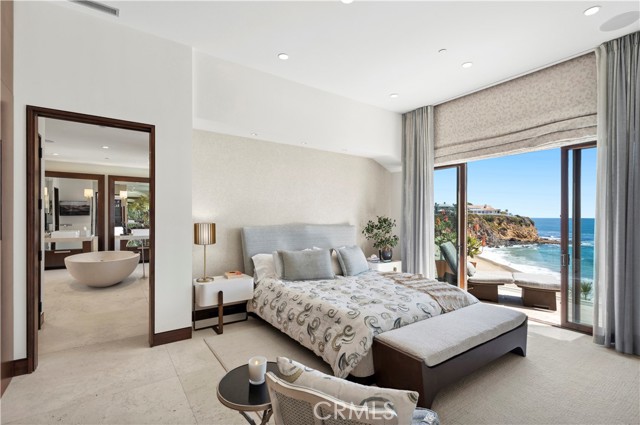 88 Emerald, Laguna Beach CA: https://media.crmls.org/medias/3b4e4c53-87a5-4a6f-9a61-69774169b03a.jpg