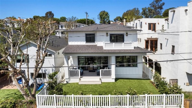 3002 Laurel Avenue, Manhattan Beach, California 90266, 5 Bedrooms Bedrooms, ,5 BathroomsBathrooms,Residential,Sold,Laurel,SB22092750
