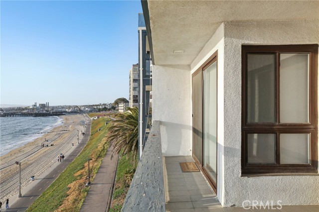 Detail Gallery Image 23 of 42 For 575 Esplanade #205,  Redondo Beach,  CA 90277 - 2 Beds | 2 Baths