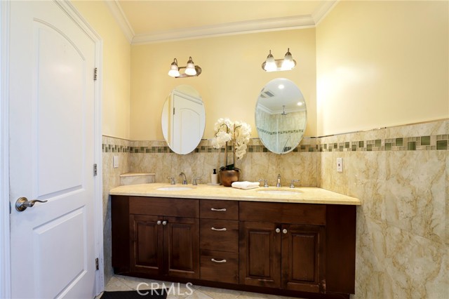 3654 Wrightwood Dr, Studio City CA: https://media.crmls.org/medias/3b4f72b7-ca42-4bc5-8268-06d38121bcb1.jpg
