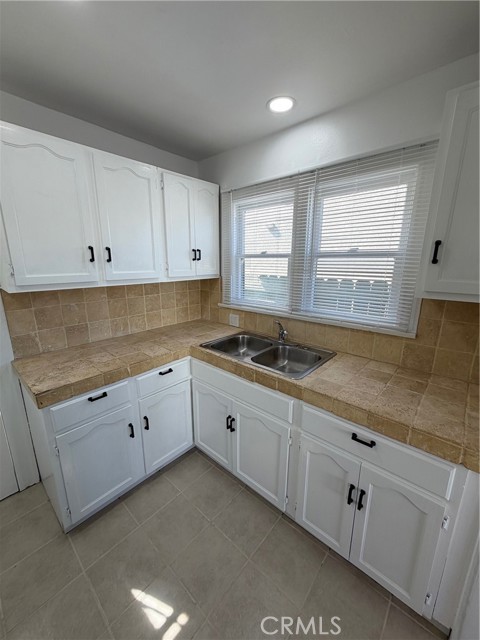 Detail Gallery Image 8 of 11 For 617 W 17th, San Pedro,  CA 90731 - 0 Beds | 1 Baths