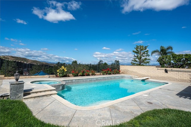 20104 Gina Court, Saugus CA: https://media.crmls.org/medias/3b502ffa-bbb6-4eb6-a177-704bac122357.jpg