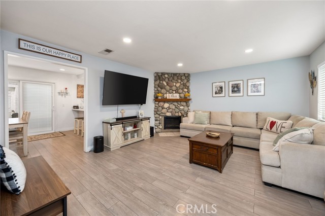 Front Image Thumbnail for CRDW26054892