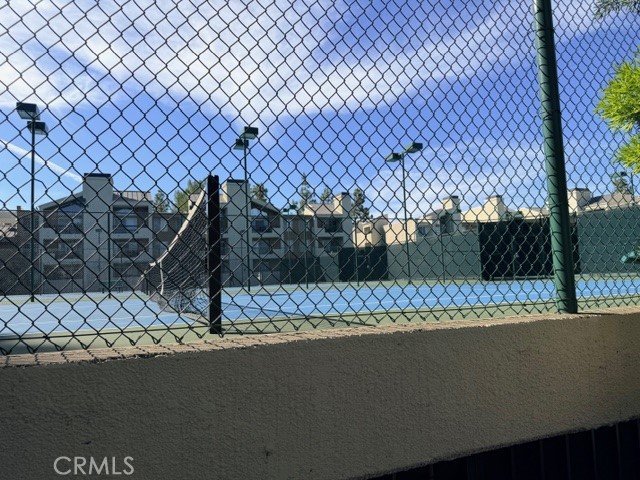 https://media.crmls.org/medias/3b5077eb-9bf7-4fbf-a953-8b81ec774bcb.jpg?preset=X-Large