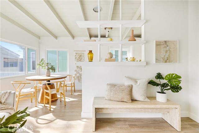 Detail Gallery Image 22 of 27 For 130 43rd, Newport Beach,  CA 92663 - – Beds | – Baths