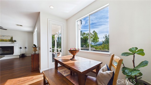 Detail Gallery Image 10 of 61 For 27824 Pine Crest, Castaic,  CA 91384 - 5 Beds | 4 Baths