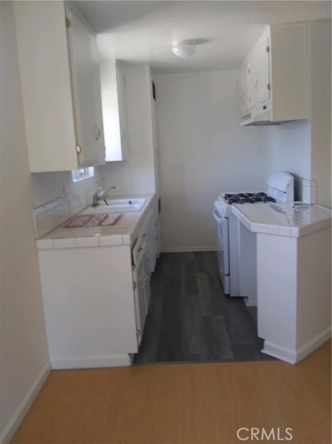 14301 Addison Street, A photo 6