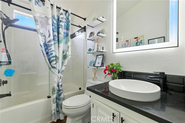 20161 Canyon View Drive, Canyon Country CA: https://media.crmls.org/medias/3b519a9d-1321-43f3-9a35-ee1e13c58efe.jpg