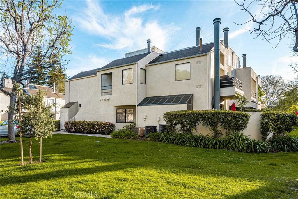 5744 E Creekside #37