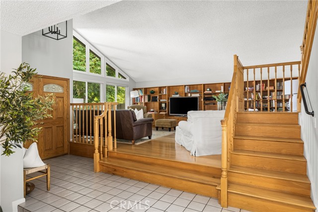 Detail Gallery Image 4 of 31 For 14371 Miro Ct, Irvine,  CA 92606 - 4 Beds | 3 Baths
