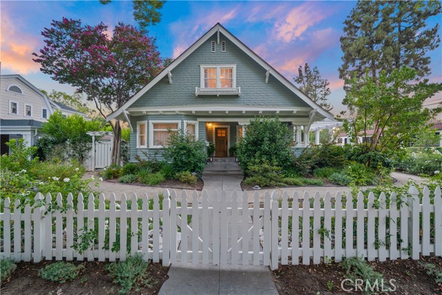 743 Harvard Avenue, Claremont CA: https://media.crmls.org/medias/3b560469-38d8-4730-9804-24ea0b99dbfd.jpg