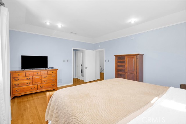 929 E Marshall Place, Long Beach CA: https://media.crmls.org/medias/3b564f07-8234-47e0-a516-b345b991ed8a.jpg